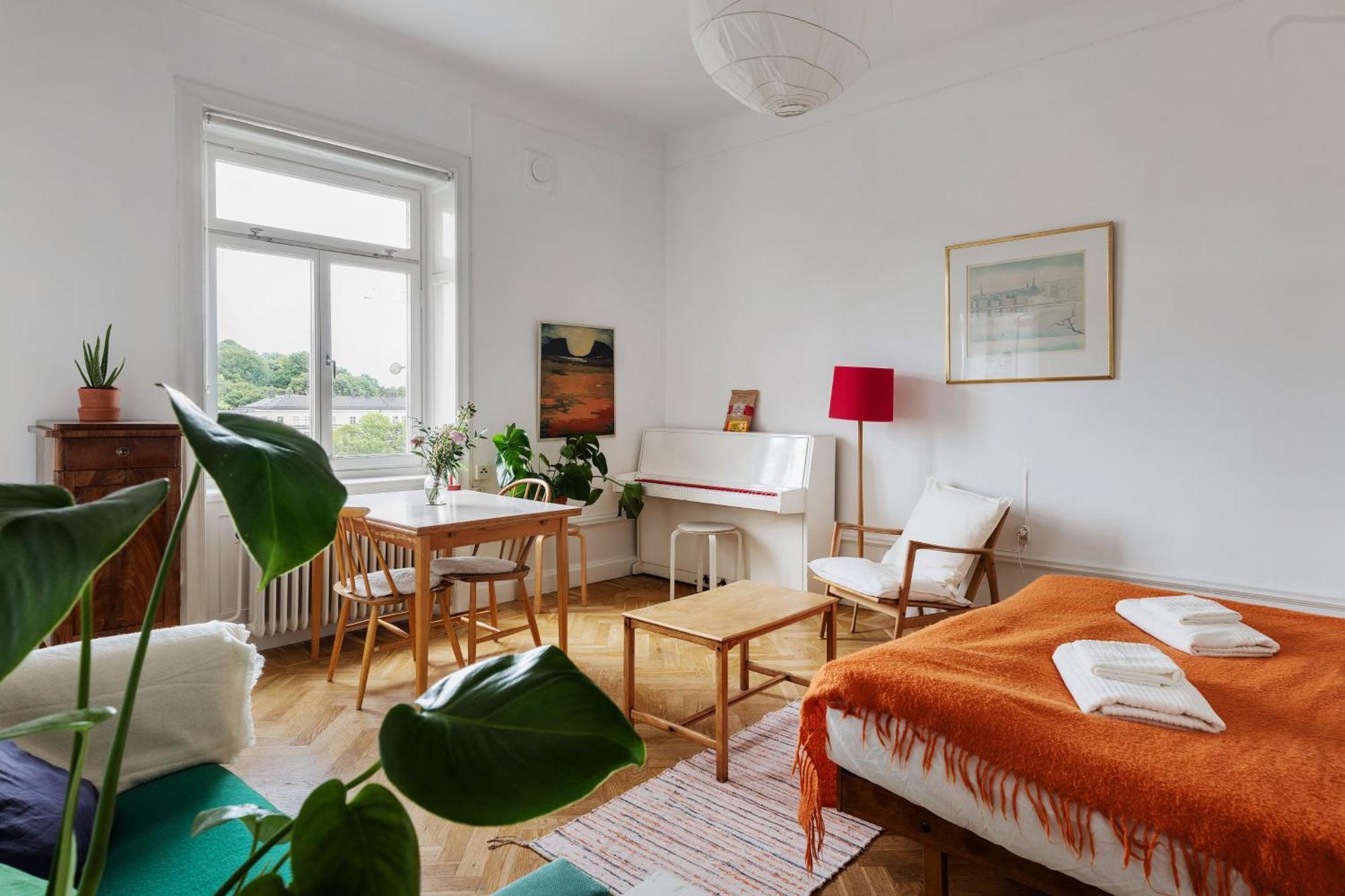 Stylish Modern Flat In *